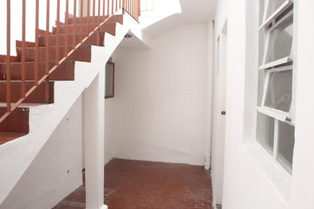 Casa à venda com 120m², 1 quarto e 2 vagasEscada