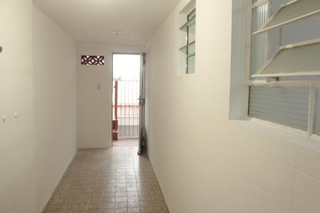 Casa à venda com 120m², 1 quarto e 2 vagasCorredor