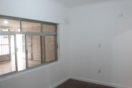 Casa à venda com 120m², 1 quarto e 2 vagasSala