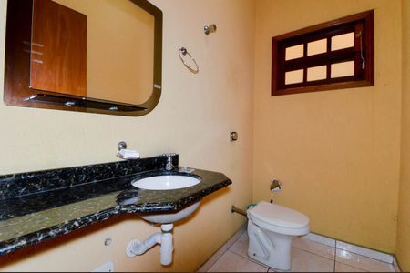 Casa à venda com 125m², 3 quartos e 2 vagasBanheiro Social