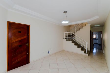 Casa à venda com 125m², 3 quartos e 2 vagasSala