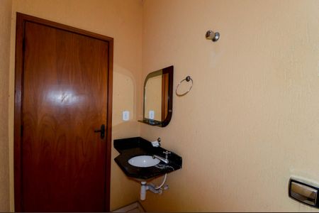 Casa à venda com 125m², 3 quartos e 2 vagasBanheiro Social