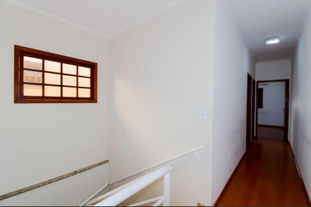 Casa à venda com 125m², 3 quartos e 2 vagasCorredor de acesso