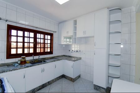 Casa à venda com 125m², 3 quartos e 2 vagasCozinha