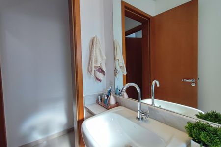 Apartamento à venda com 63m², 2 quartos e 1 vagaBanheiro Social