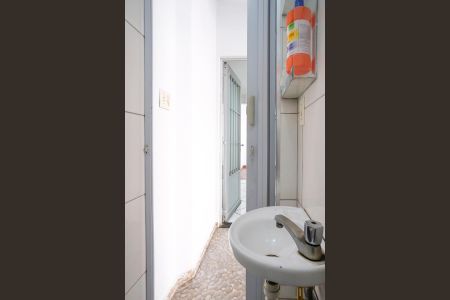 Casa à venda com 98m², 2 quartos e 1 vagaLavabo