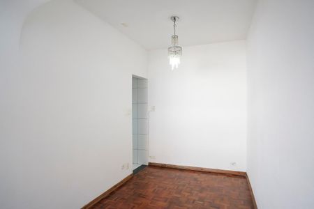 Casa à venda com 98m², 2 quartos e 1 vagaSala