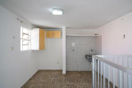 Casa à venda com 98m², 2 quartos e 1 vagaÁrea de serviço