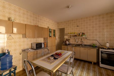 Casa à venda com 450m², 2 quartos e 10 vagas Casa à venda com 450m², 2 quartos e 10 vagasCozinha