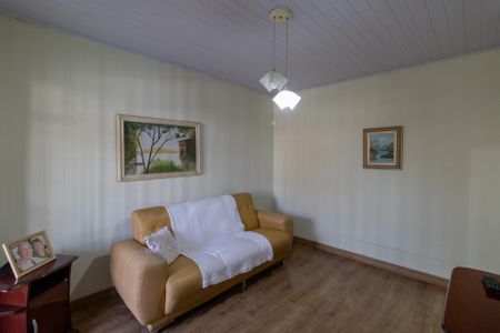 Casa à venda com 450m², 2 quartos e 10 vagas Casa à venda com 450m², 2 quartos e 10 vagasSala