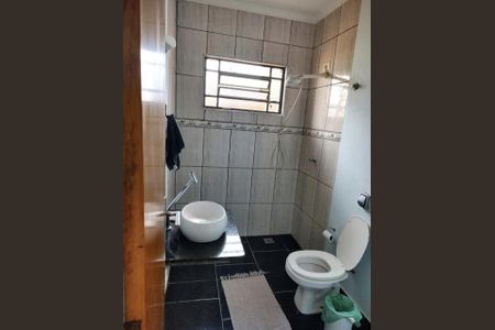 Casa à venda com 220m², 4 quartos e 2 vagas Casa à venda com 220m², 4 quartos e 2 vagasFoto 07