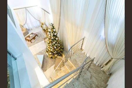 Casa de condomínio à venda com 360m², 4 quartos e 4 vagas