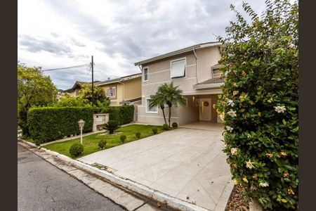 Casa de condomínio à venda com 360m², 4 quartos e 4 vagas