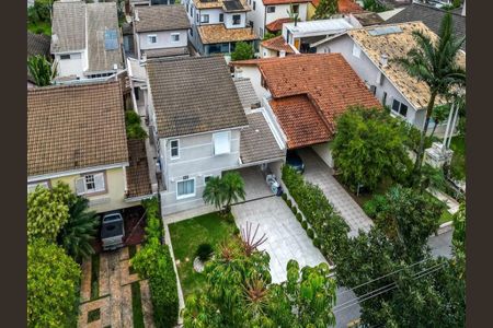 Casa de condomínio à venda com 360m², 4 quartos e 4 vagas