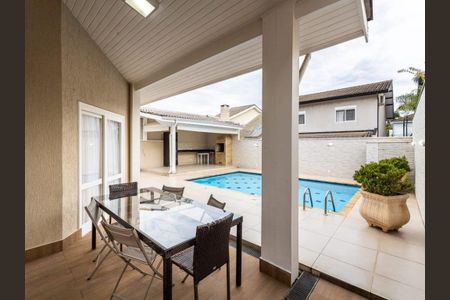 Casa de condomínio à venda com 360m², 4 quartos e 4 vagas