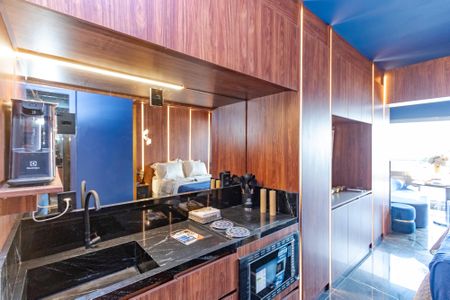 Studio à venda com 32m², 1 quarto e 1 vaga Studio à venda com 32m², 1 quarto e 1 vagaStudio