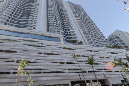 Studio à venda com 32m², 1 quarto e 1 vaga Studio à venda com 32m², 1 quarto e 1 vagaFachada