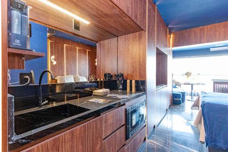 Studio à venda com 32m², 1 quarto e 1 vaga Studio à venda com 32m², 1 quarto e 1 vagaStudio