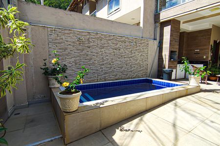 Casa à venda com 150m², 3 quartos e 1 vagaÁrea Gourmet