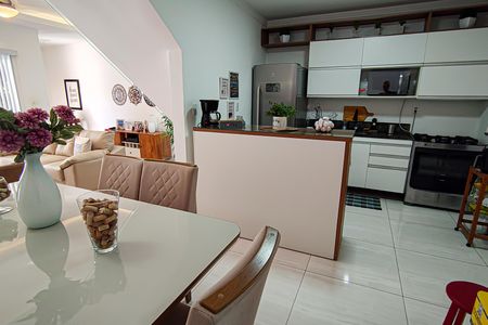 Casa à venda com 150m², 3 quartos e 1 vagaSala