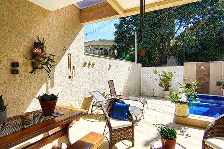 Casa à venda com 150m², 3 quartos e 1 vagaÁrea Gourmet