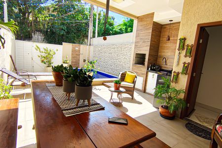 Casa à venda com 150m², 3 quartos e 1 vagaÁrea Gourmet