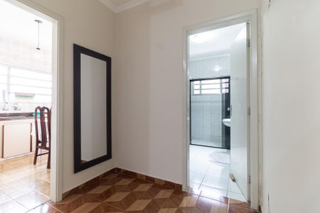 Casa à venda com 110m², 2 quartos e 3 vagas Casa à venda com 110m², 2 quartos e 3 vagasCorredor