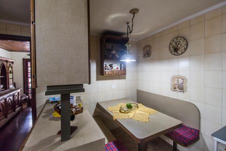 Casa de condomínio à venda com 220m², 3 quartos e 3 vagas Casa de condomínio à venda com 220m², 3 quartos e 3 vagasCopa