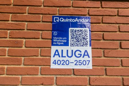Casa de condomínio à venda com 220m², 3 quartos e 3 vagas Casa de condomínio à venda com 220m², 3 quartos e 3 vagasVista da Rua