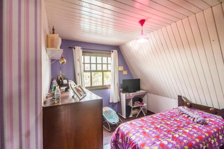 Casa de condomínio à venda com 220m², 3 quartos e 3 vagas Casa de condomínio à venda com 220m², 3 quartos e 3 vagasQuarto 1