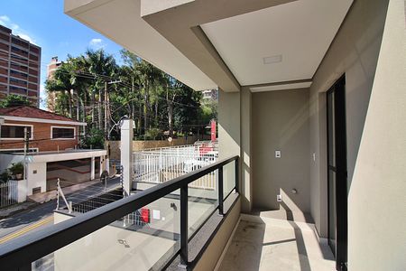 Apartamento à venda com 68m², 2 quartos e 2 vagasSala/Cozinha Sacada 