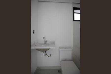 Apartamento à venda com 68m², 2 quartos e 2 vagasBanheiro Social