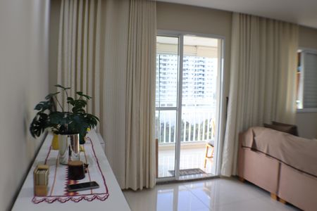 Apartamento à venda com 105m², 3 quartos e 2 vagas Apartamento à venda com 105m², 3 quartos e 2 vagasSala