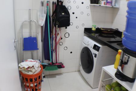 Apartamento à venda com 105m², 3 quartos e 2 vagas Apartamento à venda com 105m², 3 quartos e 2 vagasÁrea de Serviço