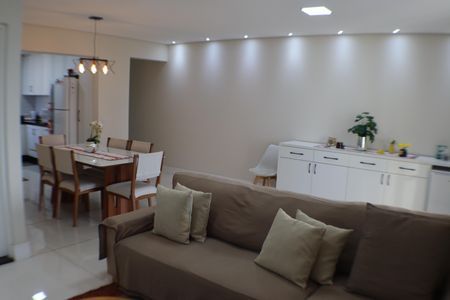 Apartamento à venda com 105m², 3 quartos e 2 vagas Apartamento à venda com 105m², 3 quartos e 2 vagasSala
