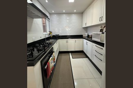 Apartamento à venda com 105m², 3 quartos e 2 vagas Apartamento à venda com 105m², 3 quartos e 2 vagasCozinha