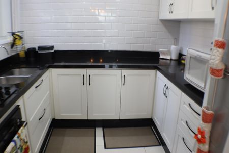 Apartamento à venda com 105m², 3 quartos e 2 vagas Apartamento à venda com 105m², 3 quartos e 2 vagasCozinha