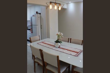Apartamento à venda com 105m², 3 quartos e 2 vagas Apartamento à venda com 105m², 3 quartos e 2 vagasSala de Jantar