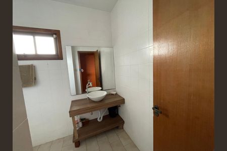 Casa à venda com 200m², 3 quartos e 1 vagaCobertura/Banheiro