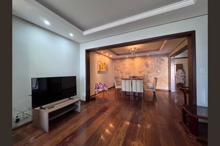 Casa à venda com 200m², 3 quartos e 1 vagaSala