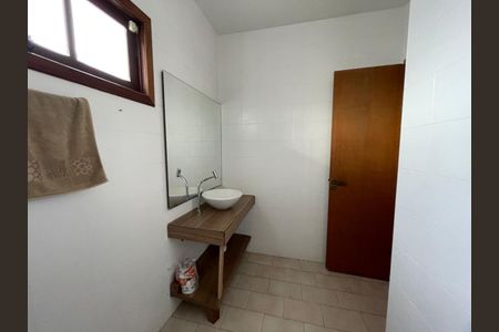Casa à venda com 200m², 3 quartos e 1 vagaCobertura/Banheiro