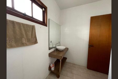 Casa à venda com 200m², 3 quartos e 1 vagaCobertura/Banheiro