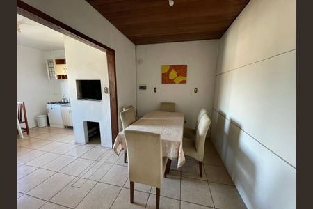 Casa à venda com 200m², 3 quartos e 1 vagaCobertura/Sala