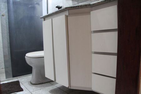 Casa à venda com 157m², 3 quartos e 3 vagasBanheiro da Suite