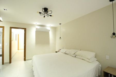 Casa de condomínio à venda com 219m², 3 quartos e 1 vagaSuíte