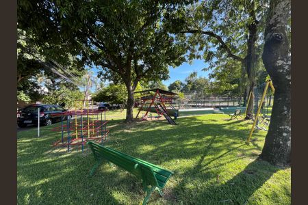 Casa de condomínio à venda com 219m², 3 quartos e 1 vaga Casa de condomínio à venda com 219m², 3 quartos e 1 vagaÁrea comum - Playground