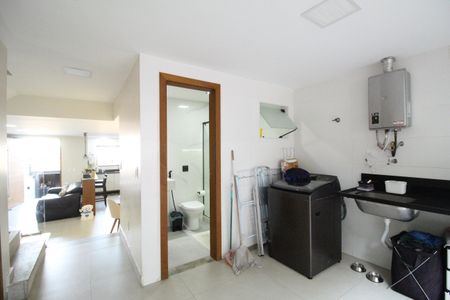 Casa de condomínio à venda com 219m², 3 quartos e 1 vagaÁrea de serviço