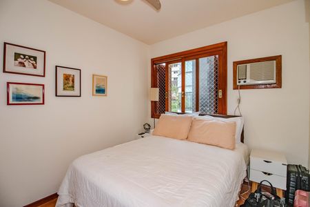 Apartamento à venda com 134m², 3 quartos e 2 vagas Apartamento à venda com 134m², 3 quartos e 2 vagasQuarto 1