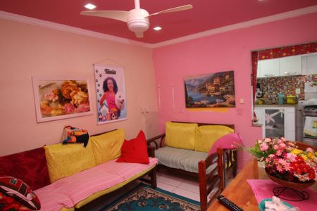 Casa à venda com 130m², 1 quarto e sem vagaSala