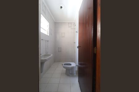 Casa à venda com 104m², 3 quartos e 2 vagasBanheiro do Quarto 1